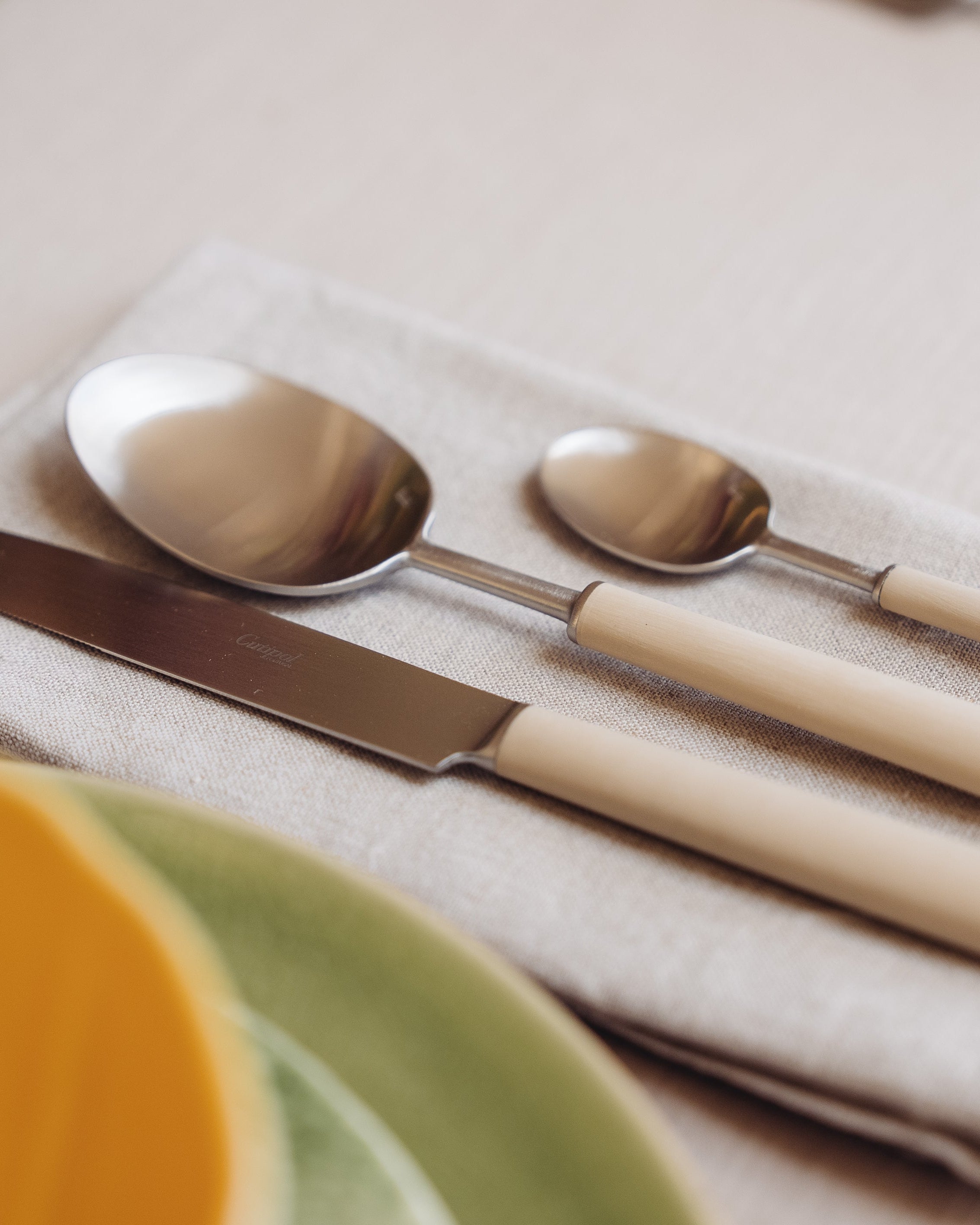 Cutipol Ebony Ivory 4-Piece Cutlery Set